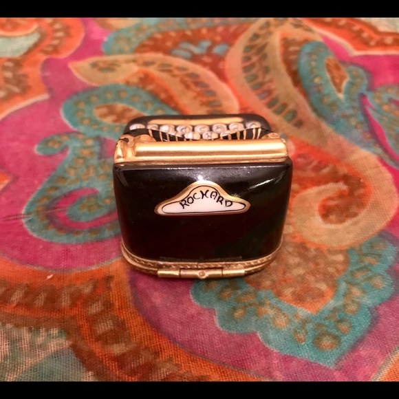 Vintage Limoges Pill Box - Picture 2 of 4